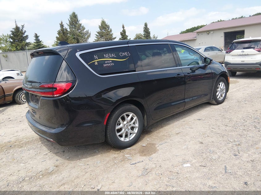 2023 Chrysler Pacifica VIN 2C4RC1BG7PR630273 IAAI salvage auction — HAIL, Wait Title, sold $8,200 on 2026-08-29 (photo 4)