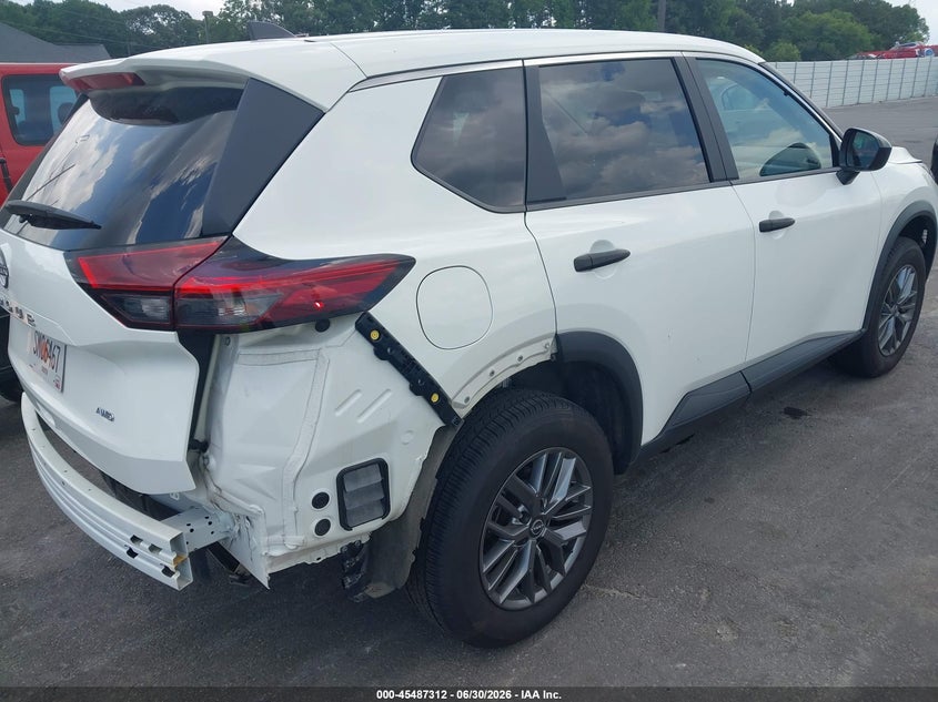 2023 Nissan Rogue sport VIN 5N1BT3AB8PC870780 IAAI salvage auction — NORMAL WEAR, Clear (Georgia), sold $7,600 on 2026-07-15 (photo 4)