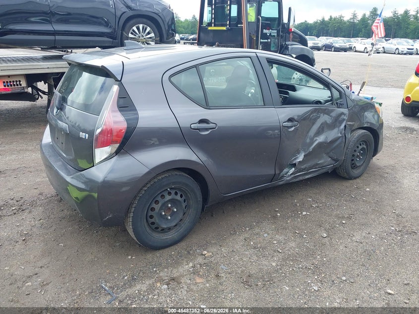 2016 Toyota Prius c VIN JTDKDTB36G1116717 IAAI salvage auction — RIGHT SIDE, Salvage Title, sold $2,050 on 2026-07-24 (photo 4)