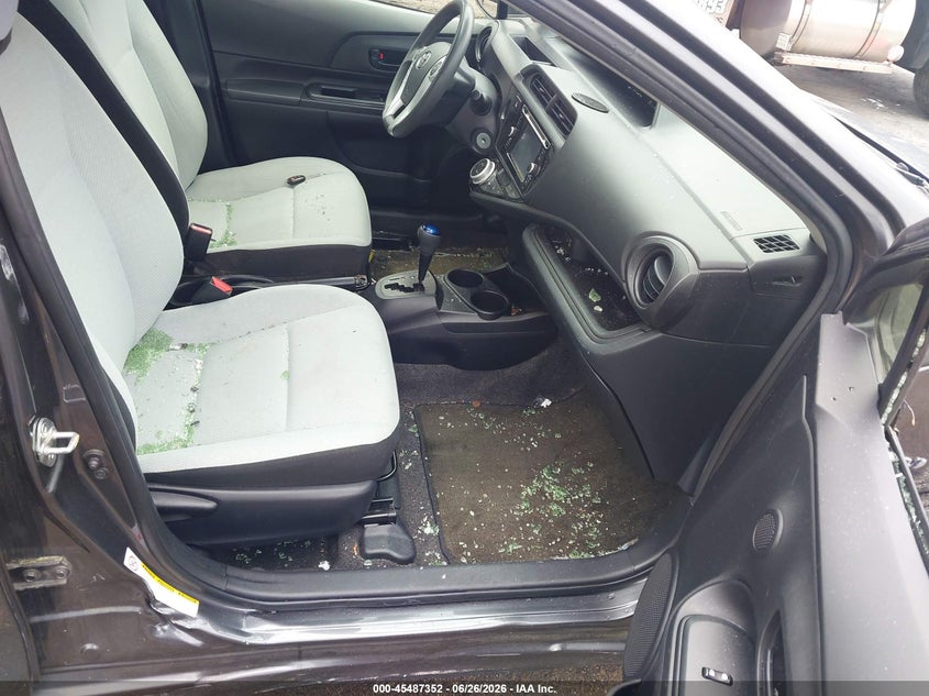 2016 Toyota Prius c VIN JTDKDTB36G1116717 IAAI salvage auction — RIGHT SIDE, Salvage Title, sold $2,050 on 2026-07-24 (photo 5)