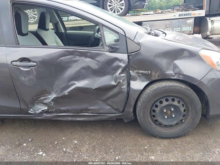 2016 Toyota Prius c VIN JTDKDTB36G1116717 IAAI salvage auction — RIGHT SIDE, Salvage Title, sold $2,050 on 2026-07-24 (photo 6)