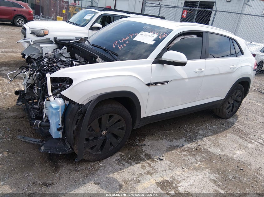 2026 Volkswagen Atlas cross sport VIN 1V2KC2CA7TC205042 IAAI salvage auction — FRONT END, Salvage (Kentucky), sold $9,800 on 2026-08-14 (photo 2)