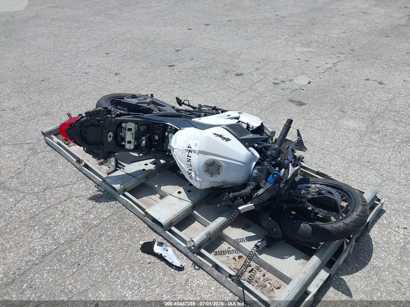 2013 Kawasaki VIN JKAEX8A18DDA01982 IAAI salvage auction — FRONT END, Clear (Michigan), sold $25 on 2026-07-28 (photo 1)