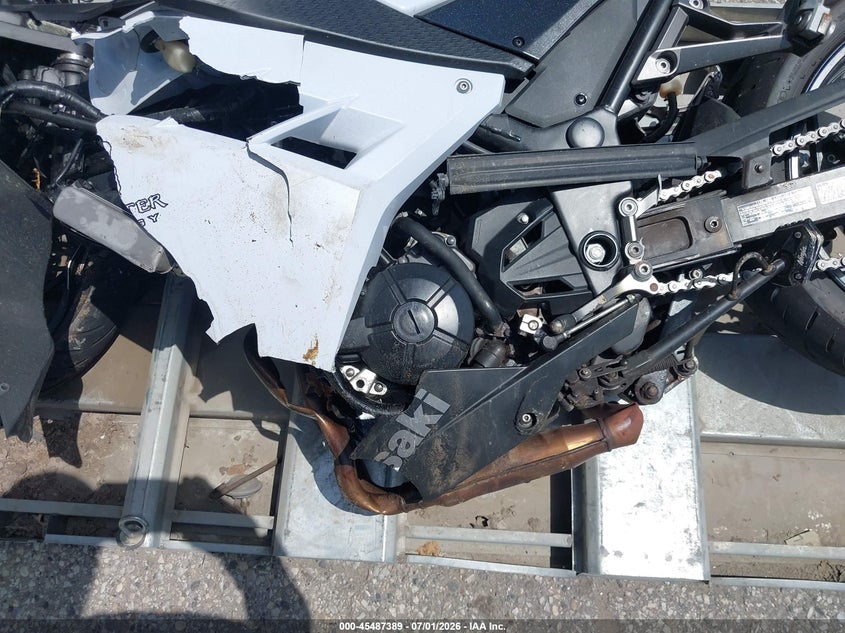 2013 Kawasaki VIN JKAEX8A18DDA01982 IAAI salvage auction — FRONT END, Clear (Michigan), sold $25 on 2026-07-28 (photo 9)