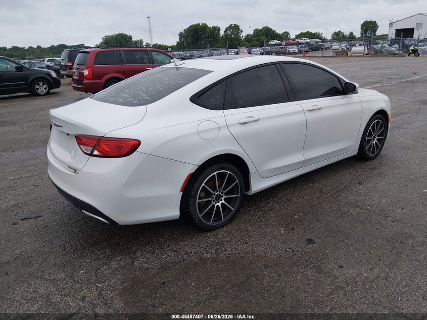 2015 Chrysler 200 VIN 1C3CCCBG2FN673310 IAAI salvage auction — NORMAL WEAR, Salvage Title, sold $500 on 2026-09-02 (photo 4)
