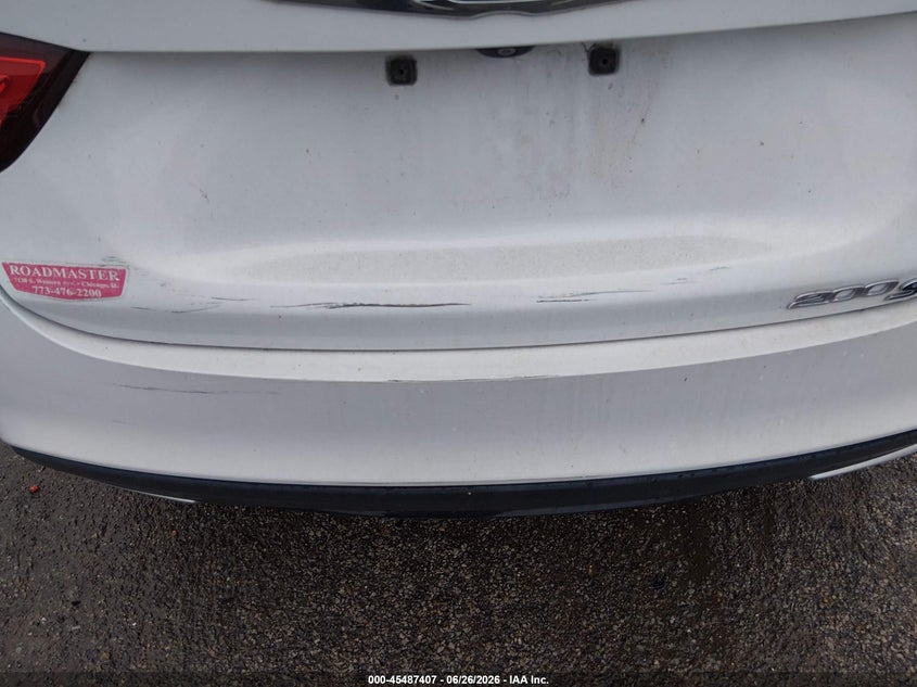 2015 Chrysler 200 VIN 1C3CCCBG2FN673310 IAAI salvage auction — NORMAL WEAR, Salvage Title, sold $500 on 2026-09-02 (photo 6)