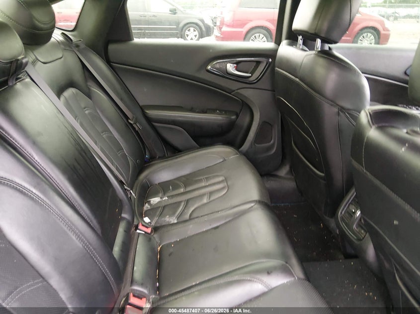 2015 Chrysler 200 VIN 1C3CCCBG2FN673310 IAAI salvage auction — NORMAL WEAR, Salvage Title, sold $500 on 2026-09-02 (photo 8)