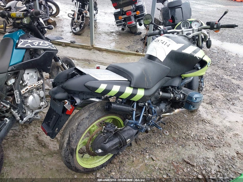 2004 BMW R 1150 VIN WB10318A14ZJ65404 IAAI salvage auction — FRONT & REAR, Salvage (Pennsylvania), sold $600 on 2026-07-15 (photo 4)