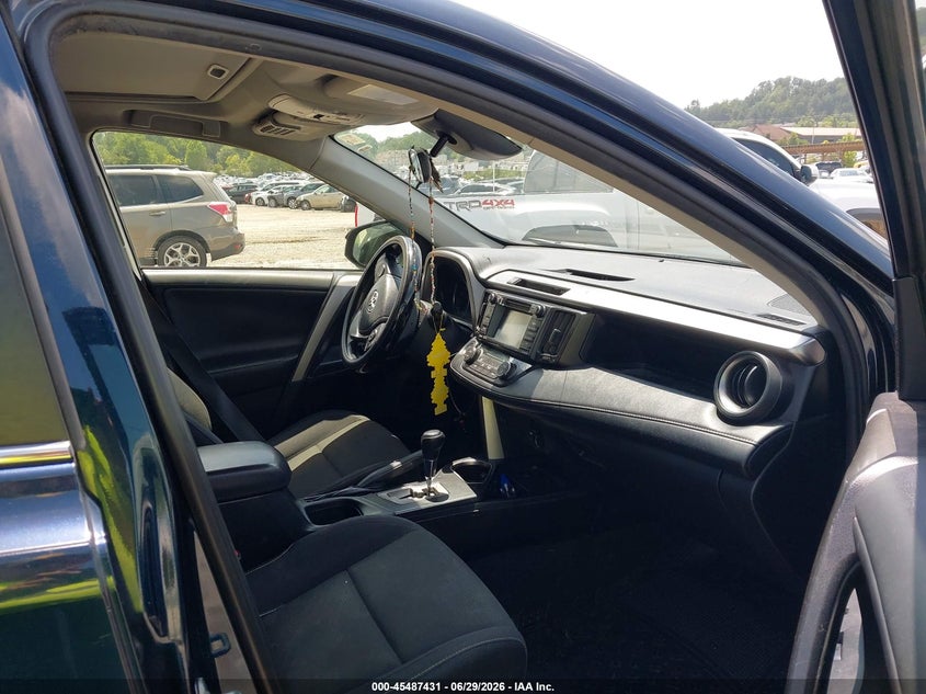 2017 Toyota Rav 4 VIN JTMWFREV5HJ142349 IAAI salvage auction — RIGHT FRONT, Salvage Title, sold $5,500 on 2026-07-31 (photo 5)