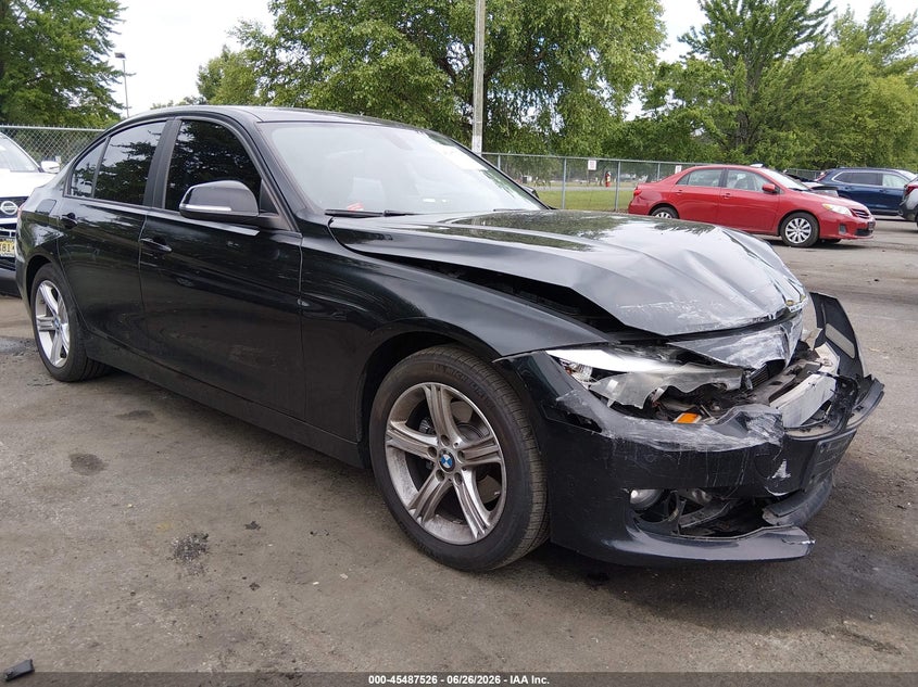 2014 BMW 3er VIN WBA3C3C50EPV90175 IAAI salvage auction — FRONT END, Salvage (New Jersey), sold $1,375 on 2026-08-17 (photo 1)