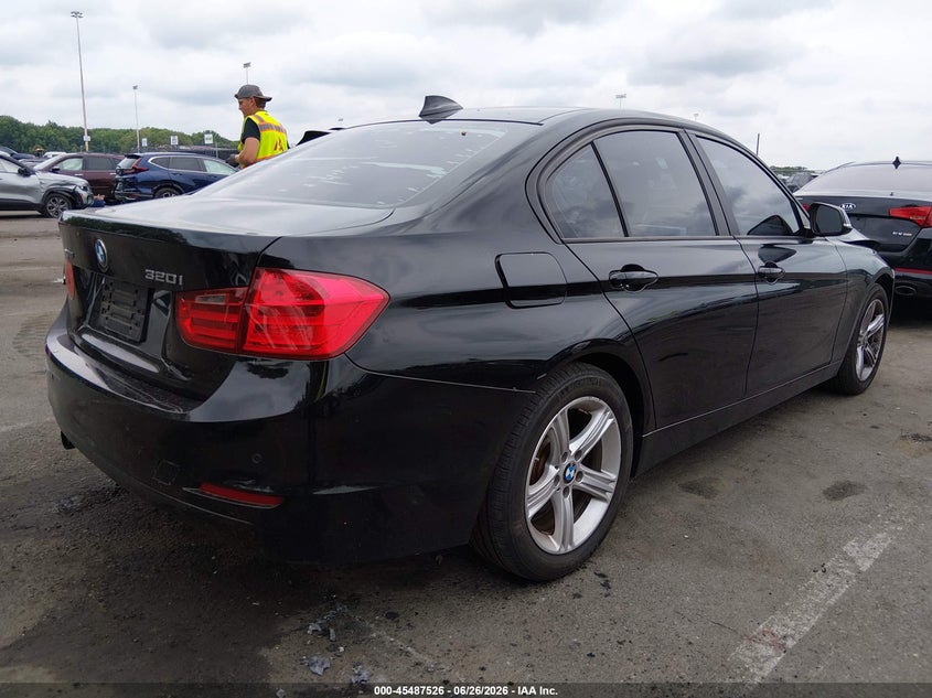 2014 BMW 3er VIN WBA3C3C50EPV90175 IAAI salvage auction — FRONT END, Salvage (New Jersey), sold $1,375 on 2026-08-17 (photo 4)