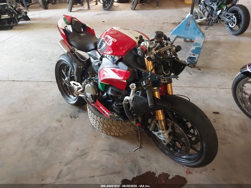 2023 Ducati Panigale VIN ZDMHAATW0PB011279 IAAI salvage auction — FRONT END, Salvage (North Carolina), sold $2,550 on 2026-08-27 (photo 1)