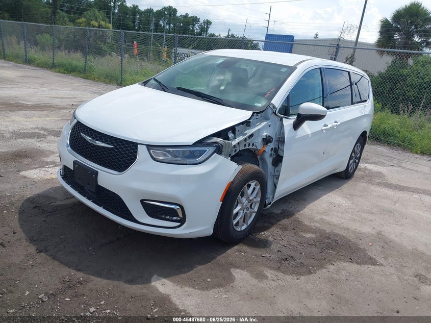 2023 Chrysler Pacifica VIN 2C4RC1L72PR575813 IAAI salvage auction — LEFT & RIGHT, Clear (Oregon), sold $14,900 on 2026-07-29 (photo 2)