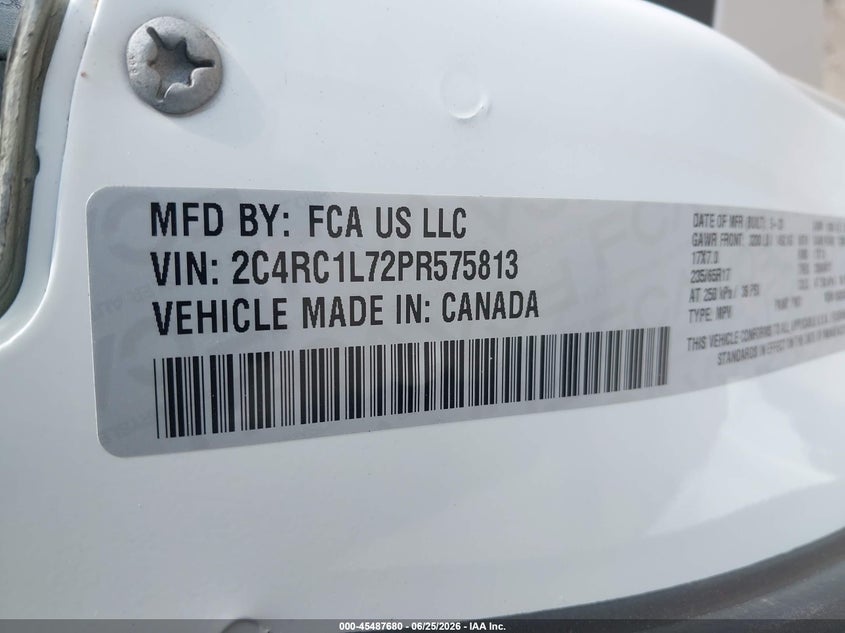 2023 Chrysler Pacifica VIN 2C4RC1L72PR575813 IAAI salvage auction — LEFT & RIGHT, Clear (Oregon), sold $14,900 on 2026-07-29 (photo 9)