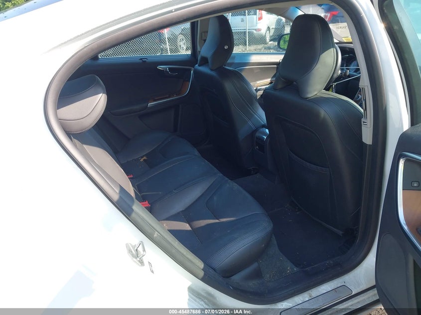 2016 Volvo VIN LYV612TK9GB113197 IAAI salvage auction — FRONT END, Mv-907A (New York), sold $2,400 on 2026-07-14 (photo 8)