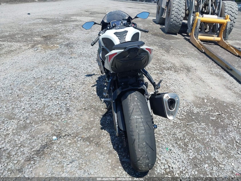 2025 Kawasaki Zx VIN JKBZXJK15SA008810 IAAI salvage auction — FRONT END, Mv-907A (New York), sold $4,325 on 2026-07-14 (photo 6)