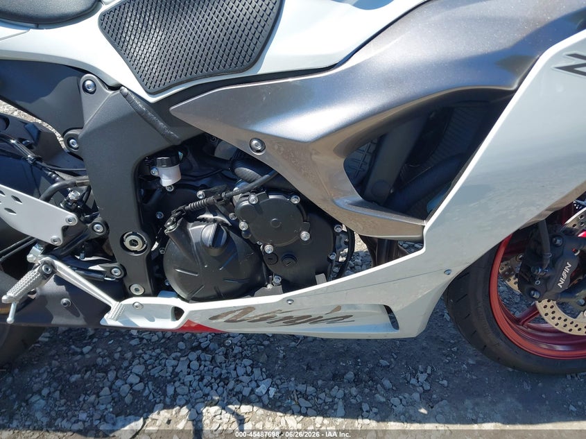 2025 Kawasaki Zx VIN JKBZXJK15SA008810 IAAI salvage auction — FRONT END, Mv-907A (New York), sold $4,325 on 2026-07-14 (photo 8)