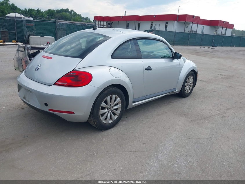 2014 Volkswagen Beetle VIN 3VWFP7AT1EM606206 IAAI salvage auction — NORMAL WEAR, Clear (Maryland), sold $400 on 2026-07-09 (photo 4)