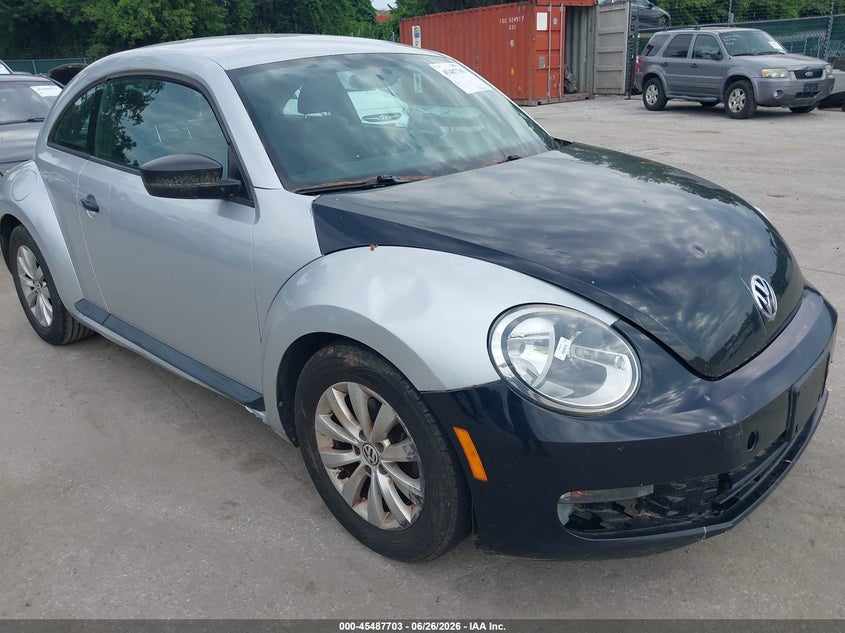 2014 Volkswagen Beetle VIN 3VWFP7AT1EM606206 IAAI salvage auction — NORMAL WEAR, Clear (Maryland), sold $400 on 2026-07-09 (photo 6)