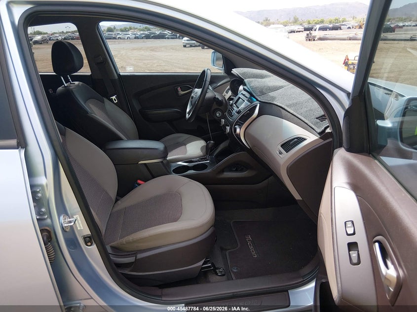 2012 Hyundai Tucson VIN KM8JU3AC1CU511907 IAAI salvage auction — NORMAL WEAR, Clear-Dealer Only (Arizona), sold $1,575 on 2026-07-07 (photo 5)