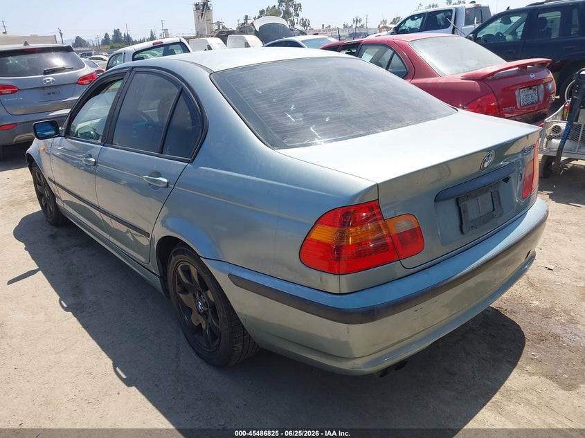 2002 BMW 3 series VIN WBAEV33492KL75641 IAAI salvage auction — RIGHT SIDE, Salvage (California), sold $225 on 2026-07-22 (photo 3)