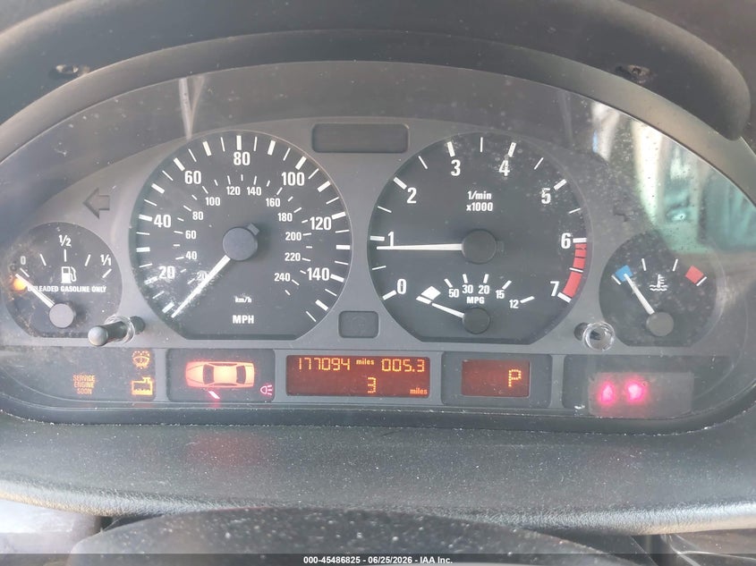 2002 BMW 3 series VIN WBAEV33492KL75641 IAAI salvage auction — RIGHT SIDE, Salvage (California), sold $225 on 2026-07-22 (photo 7)