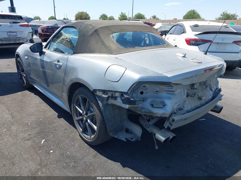 2017 Fiat 124 spider VIN JC1NFAEK3H0101398 IAAI salvage auction — REAR END, Salvage Certificate (California), sold $3,675 on 2026-07-31 (photo 3)