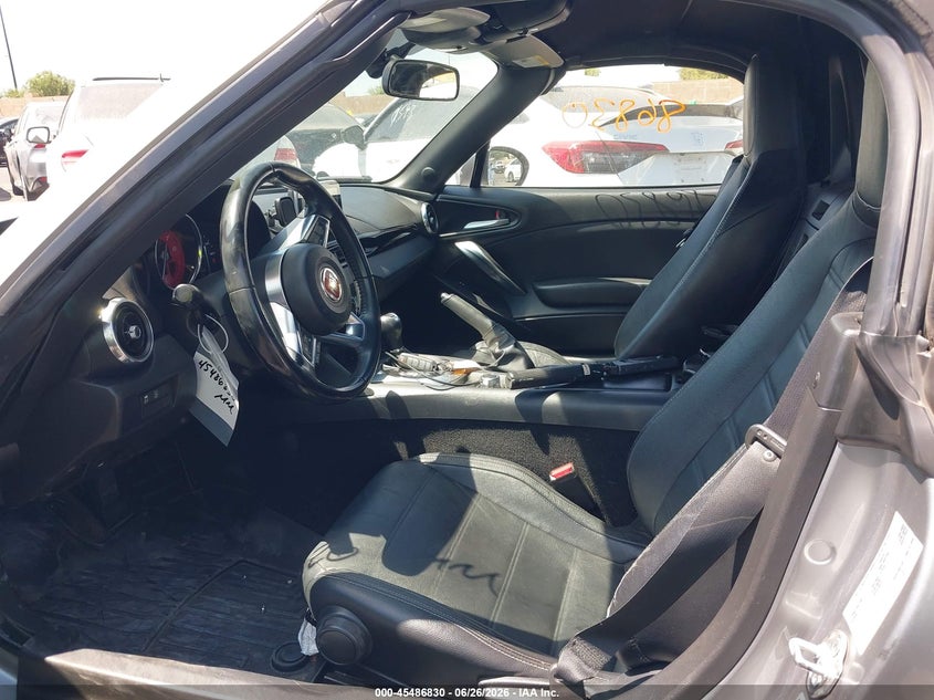 2017 Fiat 124 spider VIN JC1NFAEK3H0101398 IAAI salvage auction — REAR END, Salvage Certificate (California), sold $3,675 on 2026-07-31 (photo 5)
