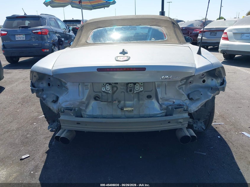 2017 Fiat 124 spider VIN JC1NFAEK3H0101398 IAAI salvage auction — REAR END, Salvage Certificate (California), sold $3,675 on 2026-07-31 (photo 6)