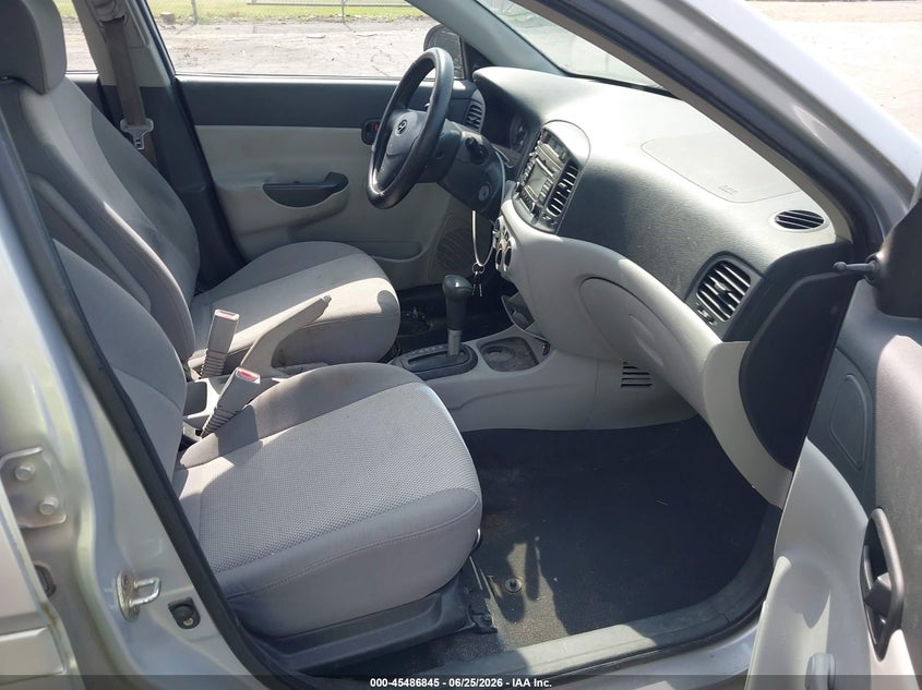 2008 Hyundai Accent VIN KMHCN46C88U239092 IAAI salvage auction — NORMAL WEAR, Clear (North Carolina), sold $400 on 2026-07-23 (photo 5)
