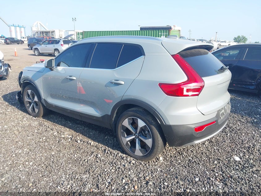 2025 Volvo Xc40 VIN YV4L12UJXS2559374 IAAI salvage auction — FRONT END, Salvage Title, sold $6,325 on 2026-08-04 (photo 3)