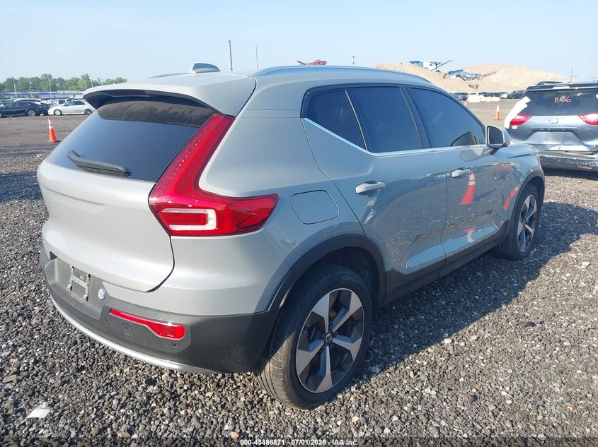 2025 Volvo Xc40 VIN YV4L12UJXS2559374 IAAI salvage auction — FRONT END, Salvage Title, sold $6,325 on 2026-08-04 (photo 4)