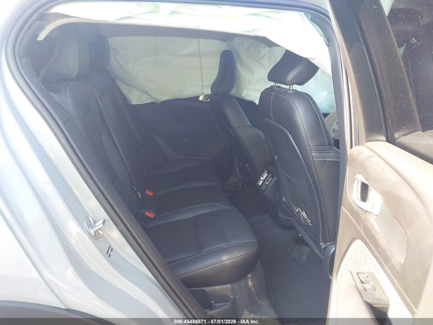 2025 Volvo Xc40 VIN YV4L12UJXS2559374 IAAI salvage auction — FRONT END, Salvage Title, sold $6,325 on 2026-08-04 (photo 8)