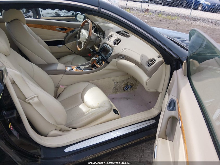 2005 Mercedes-benz Sl-klasse VIN WDBSK75F25F093650 IAAI salvage auction — NORMAL WEAR, Clear (Virginia), sold $2,750 on 2026-07-31 (photo 5)
