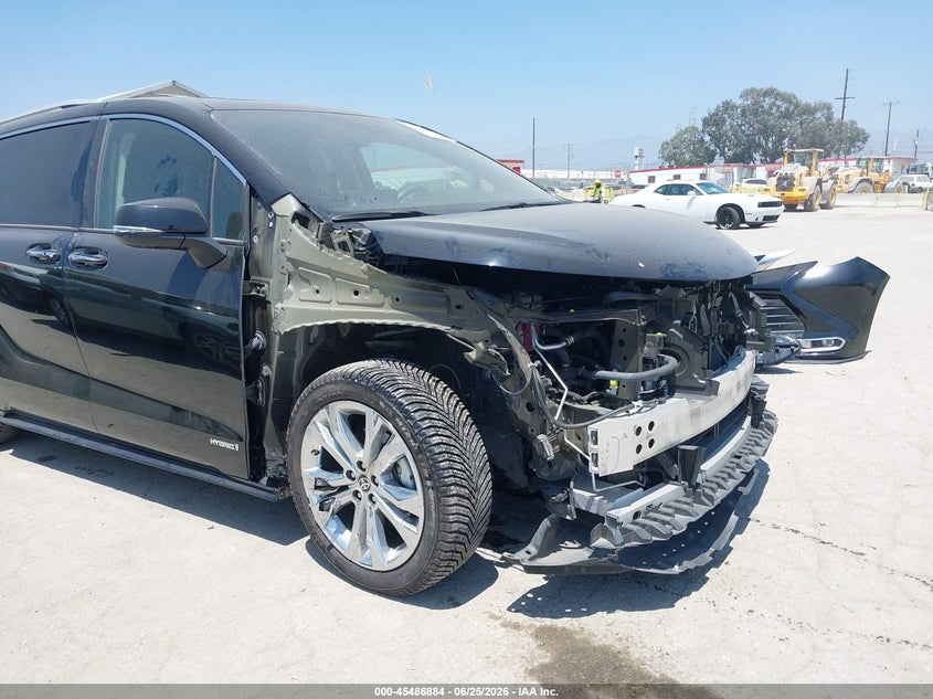 2021 Toyota Sienna VIN 5TDERKEC2MS006220 IAAI salvage auction — RIGHT FRONT, Salvage (California), sold $15,100 on 2026-07-26 (photo 6)