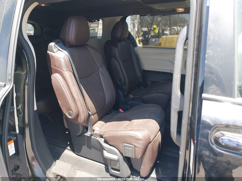 2021 Toyota Sienna VIN 5TDERKEC2MS006220 IAAI salvage auction — RIGHT FRONT, Salvage (California), sold $15,100 on 2026-07-26 (photo 8)