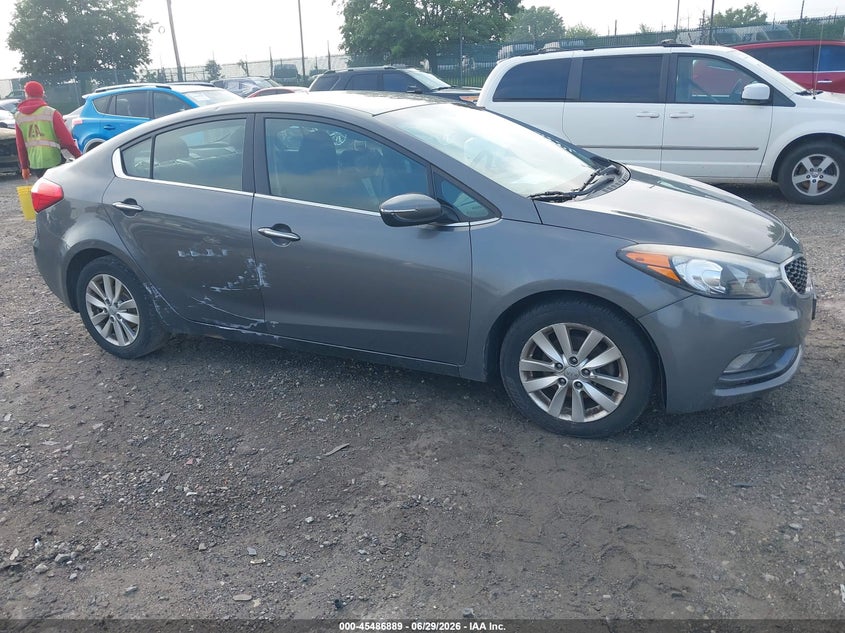 2014 Kia Forte VIN KNAFX4A88E5090796 IAAI salvage auction — NORMAL WEAR, Clear (New Jersey), sold $650 on 2026-07-31 (photo 1)