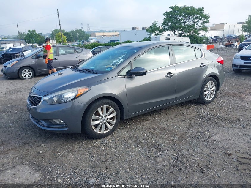 2014 Kia Forte VIN KNAFX4A88E5090796 IAAI salvage auction — NORMAL WEAR, Clear (New Jersey), sold $650 on 2026-07-31 (photo 2)
