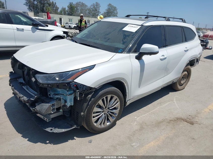 2023 Toyota Highlander VIN 5TDKDRAH9PS509601 IAAI salvage auction — FRONT END, Salvage (California), sold $2,050 on 2026-07-29 (photo 2)