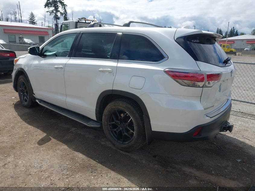 2015 Toyota Highlander VIN 5TDBKRFH2FS138181 IAAI salvage auction — SIDE, Bill Of Sale (Washington), sold $5,200 on 2026-07-22 (photo 3)