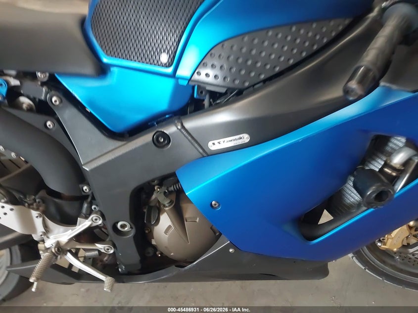 2006 Kawasaki Zx636 VIN JKBZXJC196A035934 IAAI salvage auction — SIDE, Salvage (California), sold $1,150 on 2026-07-20 (photo 8)