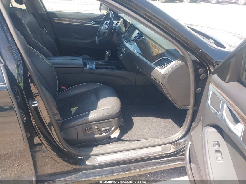2015 Hyundai Genesis VIN KMHGN4JE9FU016664 IAAI salvage auction — NORMAL WEAR, Clear (Illinois), sold $1,300 on 2026-07-20 (photo 5)