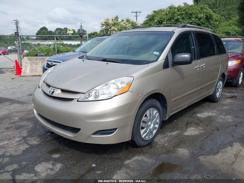 2007 Toyota Sienna VIN 5TDZK23CX7S001599 IAAI salvage auction — NORMAL WEAR, Clear (North Carolina), sold $1,050 on 2026-07-16 (photo 2)