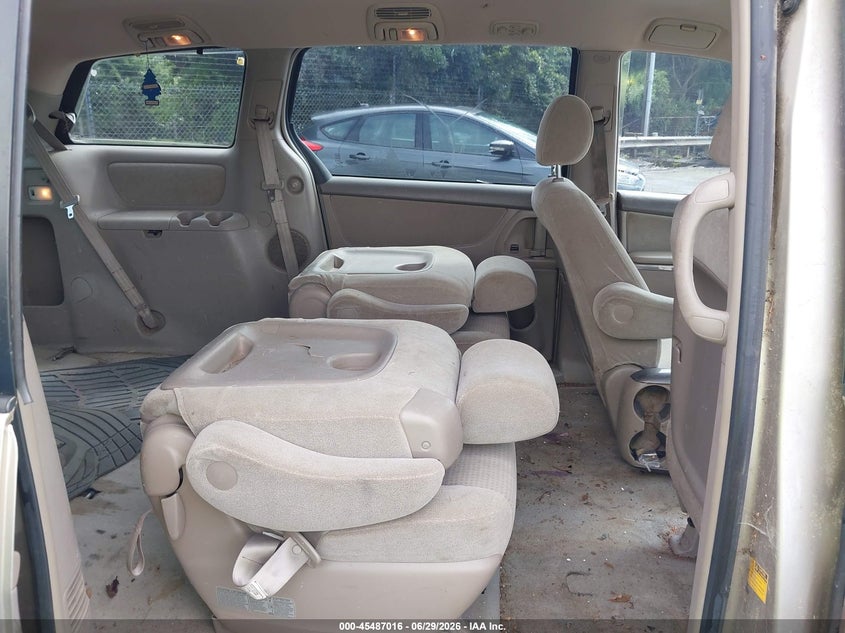2007 Toyota Sienna VIN 5TDZK23CX7S001599 IAAI salvage auction — NORMAL WEAR, Clear (North Carolina), sold $1,050 on 2026-07-16 (photo 8)