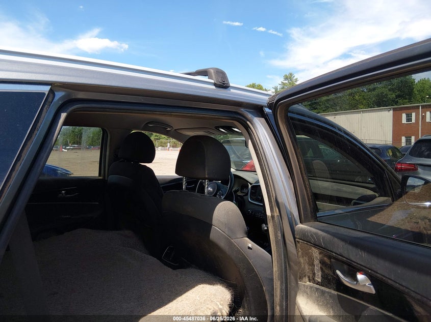 2018 Kia Sorento VIN 5XYPGDA58JG430382 IAAI salvage auction — NORMAL WEAR, Clear (Massachusetts), sold $1,600 on 2026-07-28 (photo 8)