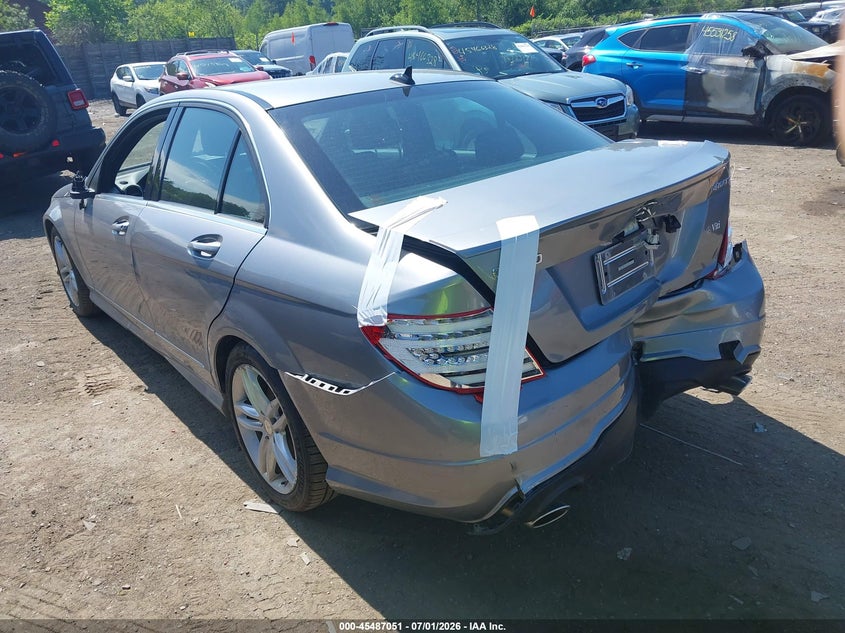 2014 Mercedes-benz VIN WDDGF8AB4EG189722 IAAI salvage auction — REAR END, Salvage Title, sold $2,325 on 2026-07-24 (photo 3)
