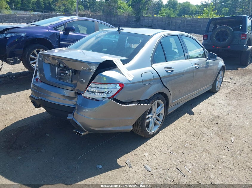 2014 Mercedes-benz VIN WDDGF8AB4EG189722 IAAI salvage auction — REAR END, Salvage Title, sold $2,325 on 2026-07-24 (photo 4)