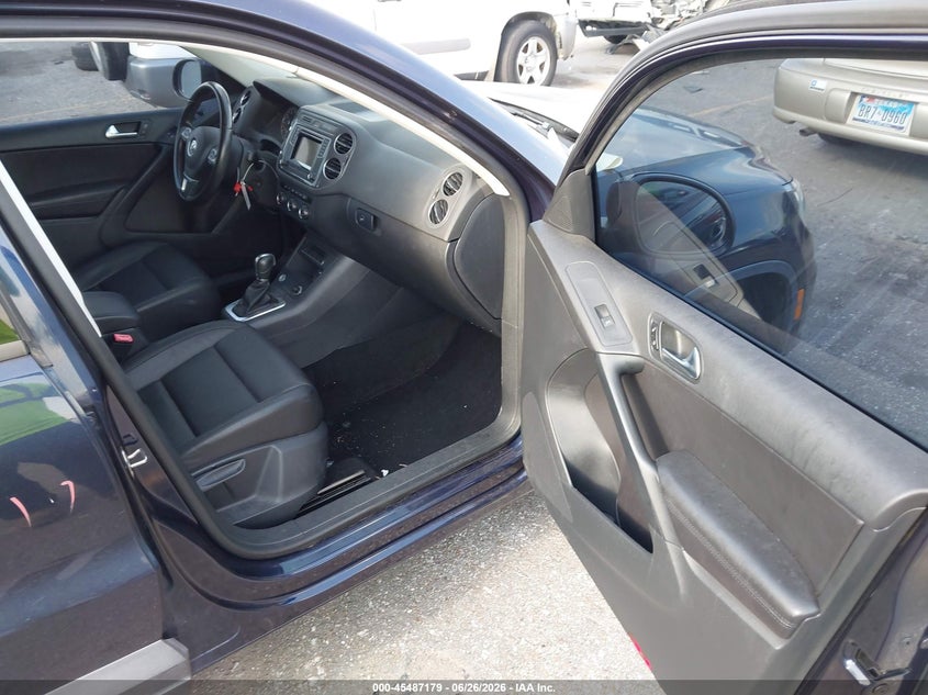 2016 Volkswagen Tiguan VIN WVGAV7AX4GW599157 IAAI salvage auction — LEFT FRONT, Original (Texas), sold $2,700 on 2026-08-05 (photo 5)