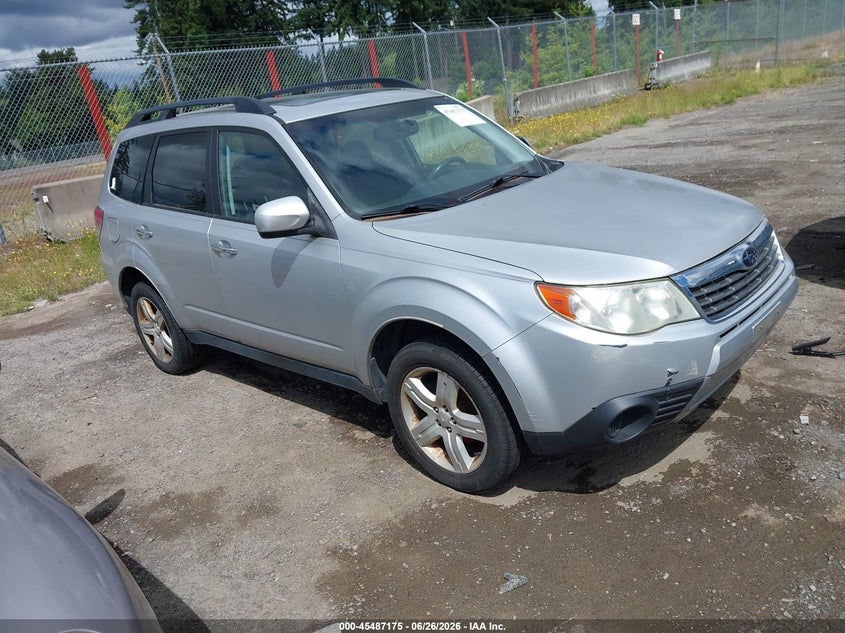 2010 Subaru Forester VIN JF2SH6CC4AH805997 IAAI salvage auction — NORMAL WEAR, Clear (Washington), sold $575 on 2026-07-08 (photo 1)