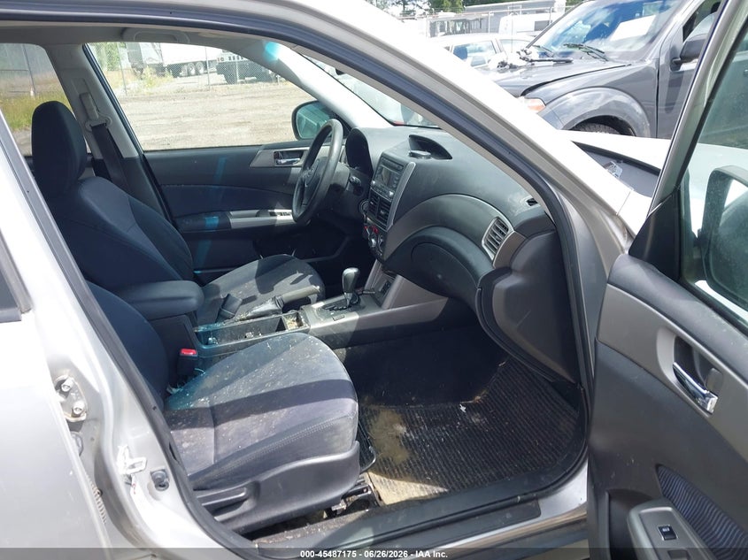 2010 Subaru Forester VIN JF2SH6CC4AH805997 IAAI salvage auction — NORMAL WEAR, Clear (Washington), sold $575 on 2026-07-08 (photo 5)